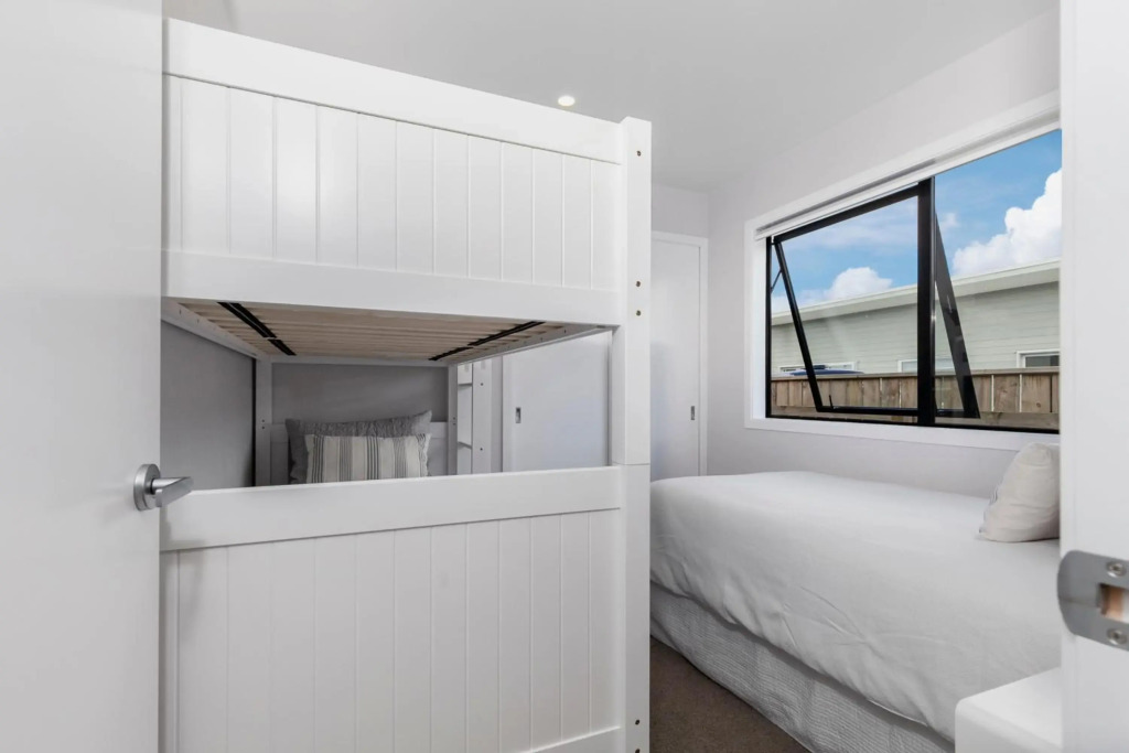 Stylish Villa Escape - Matakana Holiday Home