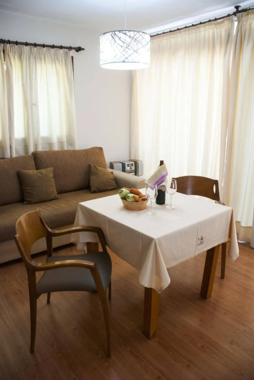 Apartamentos El Paseo