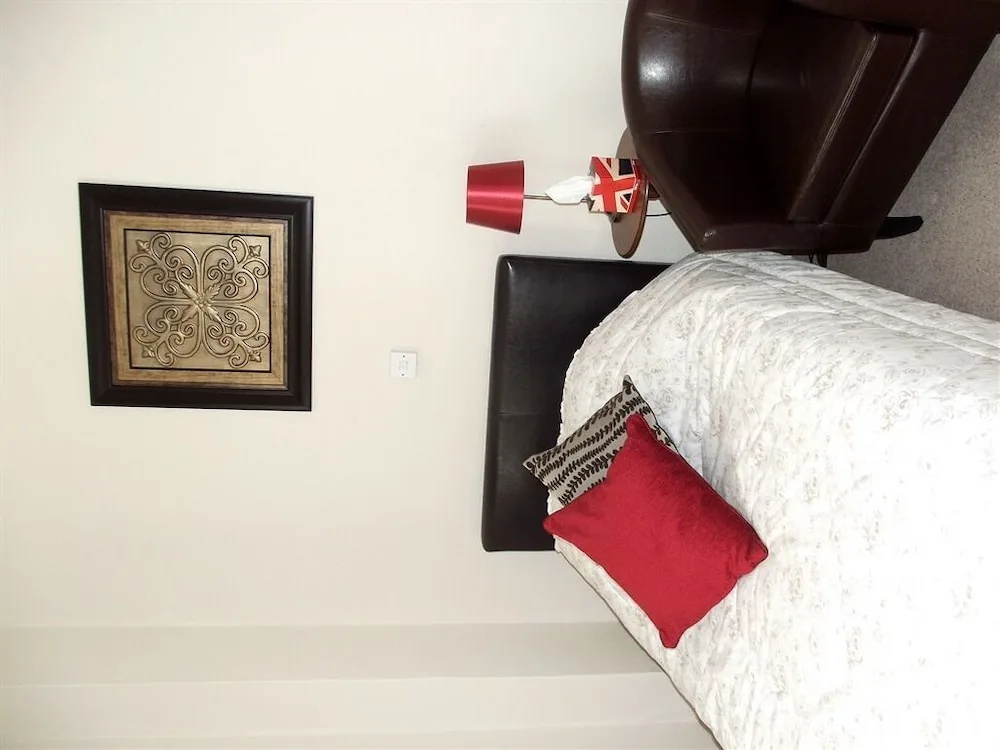 Townhouse Hotel