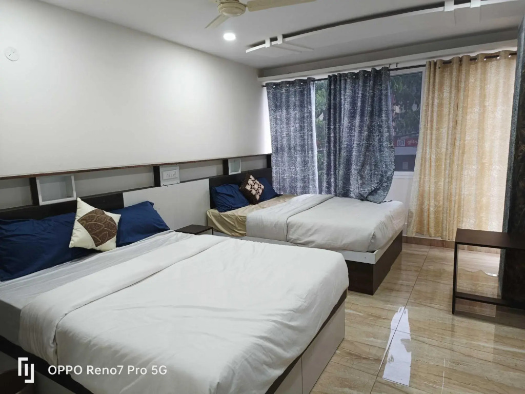 Oyo 91904 5G Residency