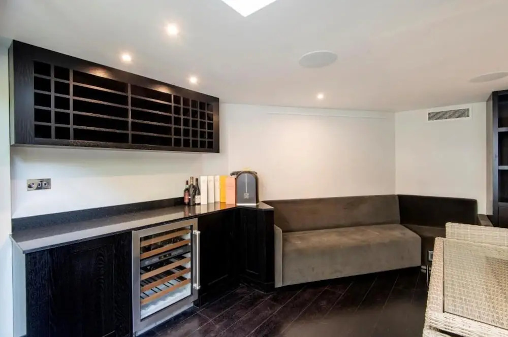 Stunning 5-bed House in London
