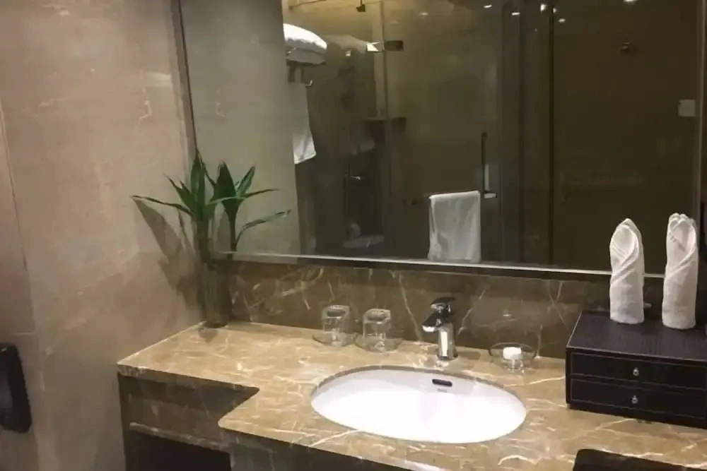 Shangri-La International Hotel
