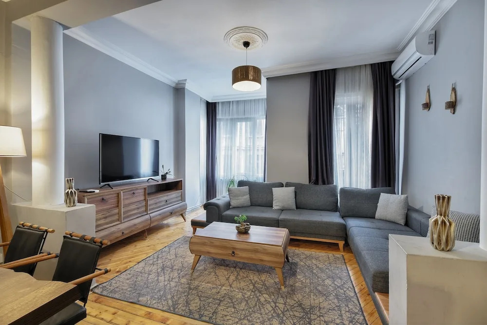 Marvelous Bright 4BR Ap in Taksim Square