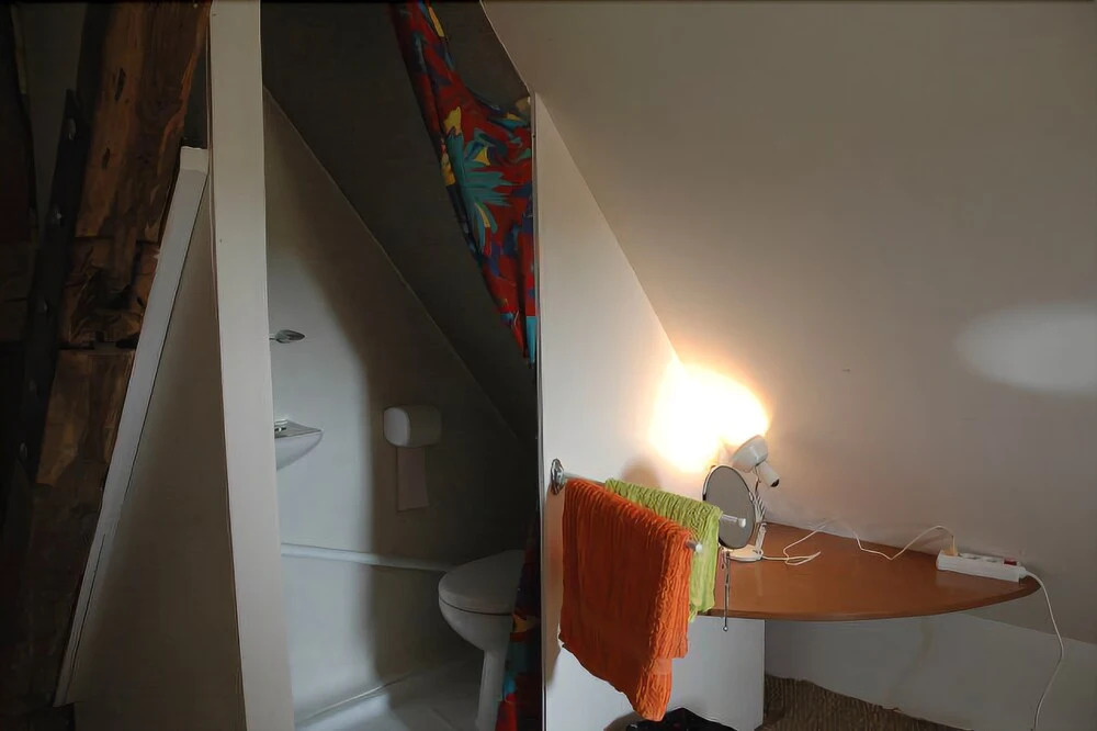 Gîte LAnge Blanc 12 chambres, 28 personnes, piscine couverte chauffée