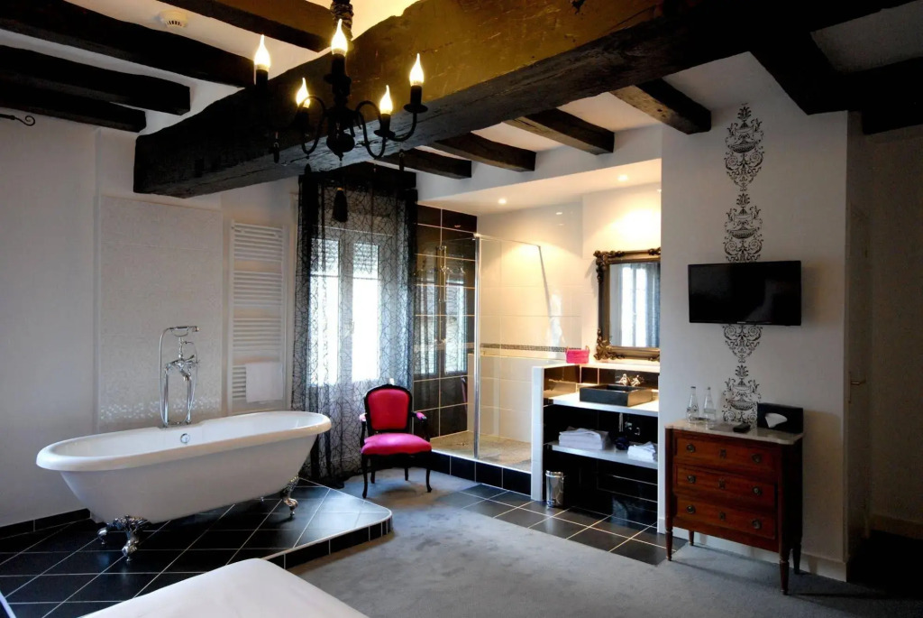 Logis Hotel Restaurant Le Cheval Blanc