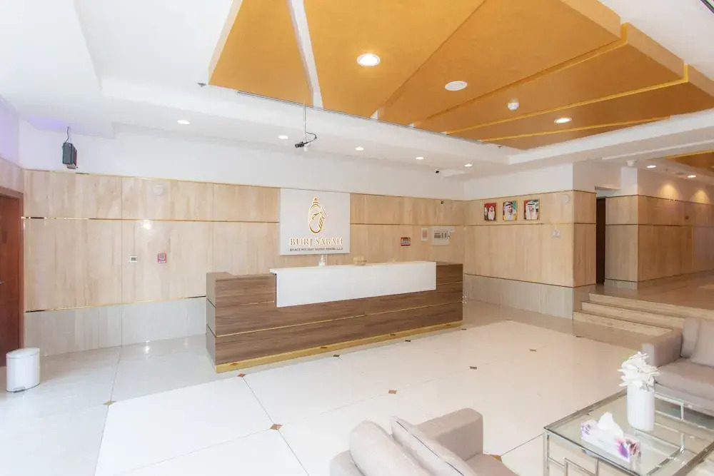 Lofty apt with panoramic view terrace