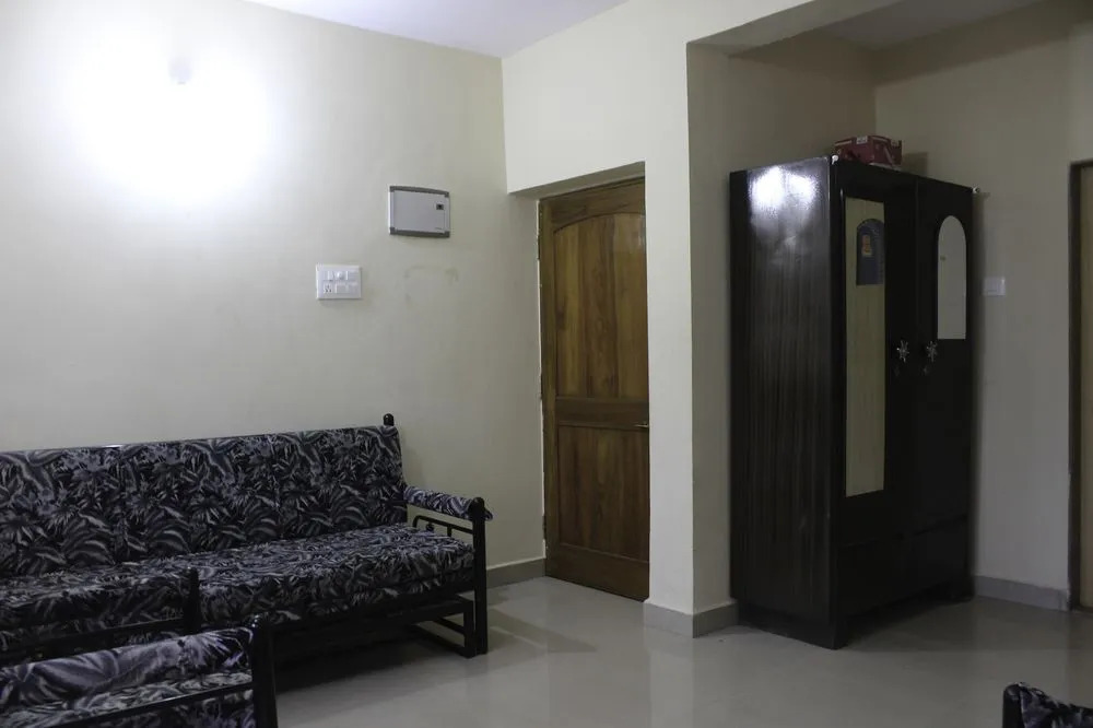 OYO 9645 1 BHK Near Curlies Anjuna