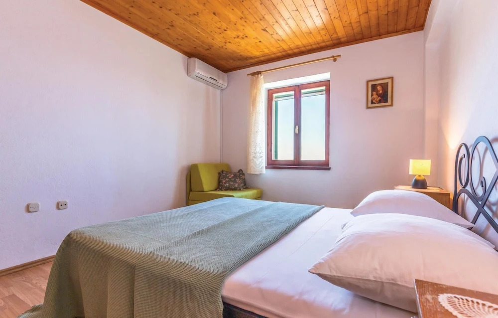 Two-Bedroom Holiday Home In Tucepi