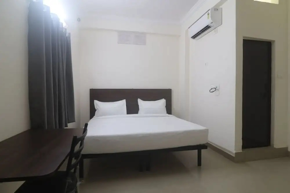 iROOMZ Hotel SBR