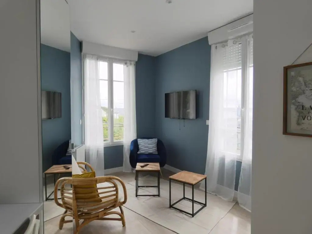 Superbe studio lumineux, jolie vue mer [LeDellec]