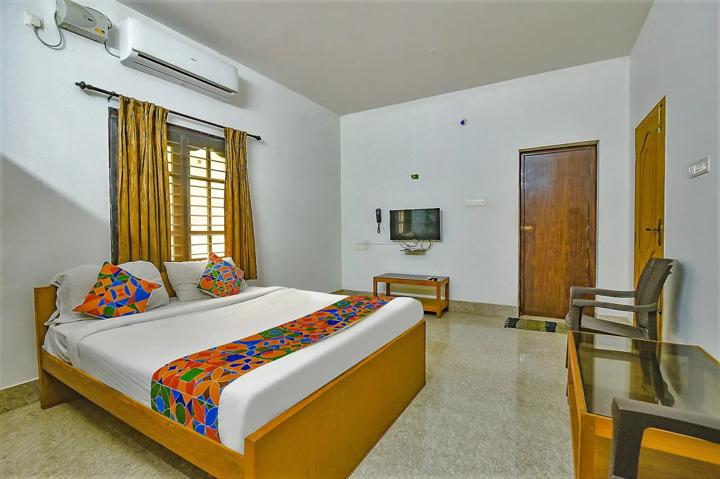 FabHotel Joy's Residency