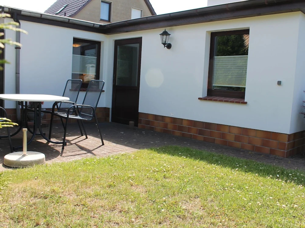 Quaint Bungalow with Garden in Rerik Germany