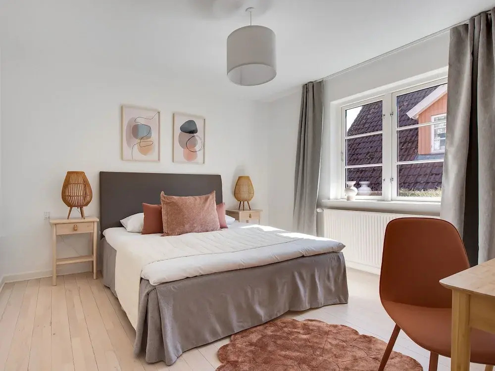 Charm 1 - Chic 2-bdr Apt With Shared Garden