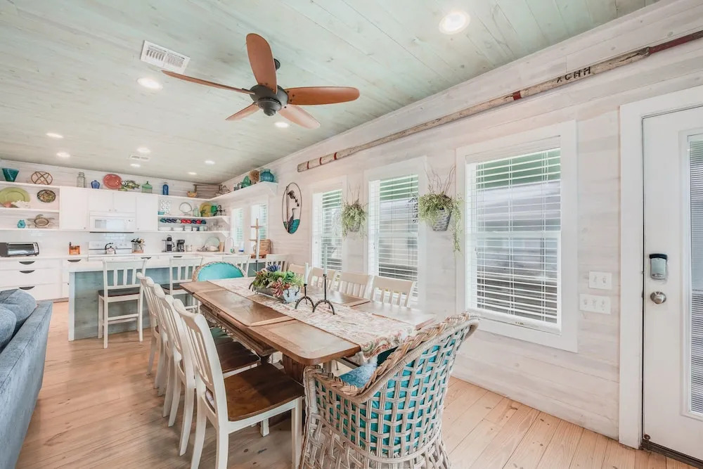 Caney Creek Beach Club - Pet Friendly! Golf Cart Included!