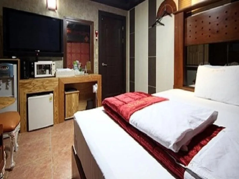 Sky Motel