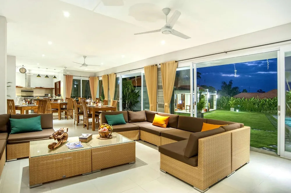 Luxury Villa in Bali near Beach, Bali Villa 2054