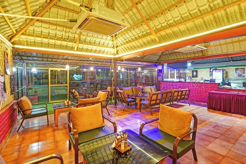 Fabhotel Arc Homes