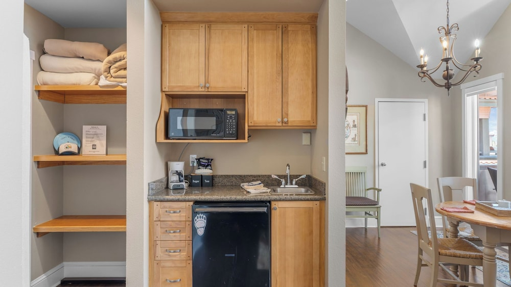Blue Mesa Lodge 40C by Avantstay Ski In/ Ski Out Unit w/ Balcony!