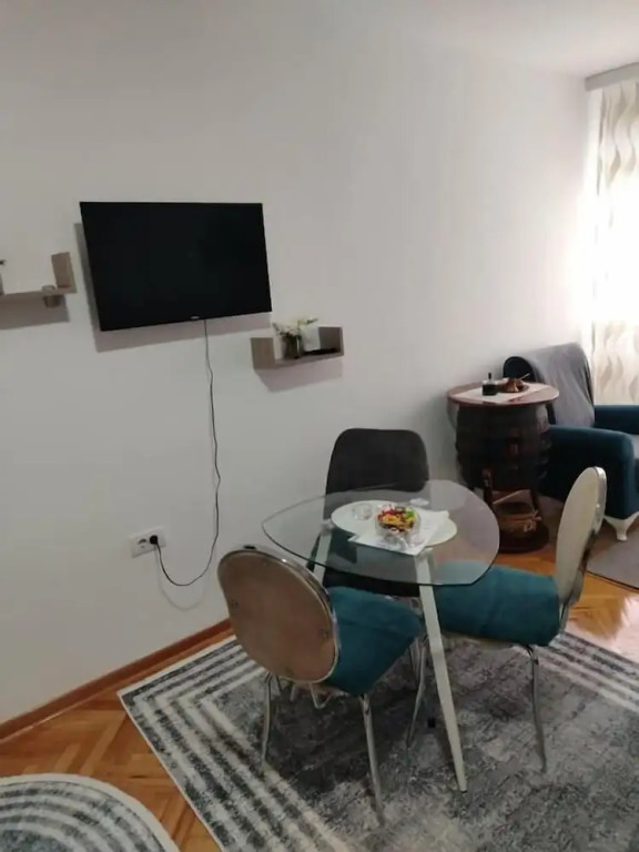 Luks Apartman Jugi Free Public Parking