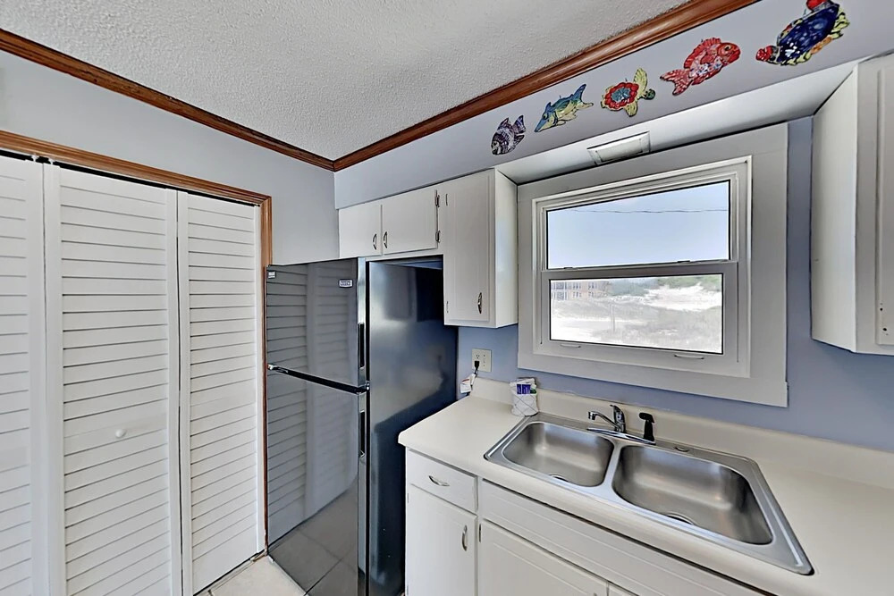 Beachfront Sun-kissed West - 1 Mile To Kiva Dunes 2 Bedroom Duplex