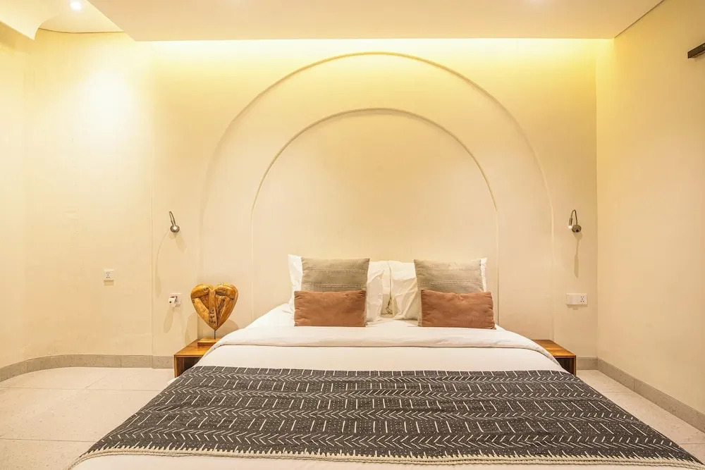 Elegant 4BR Seminyak Villa 10min From the Shore