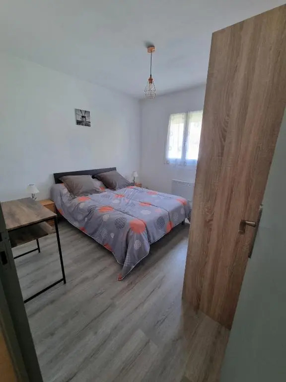 location vacances T4 bas de villa Toulon