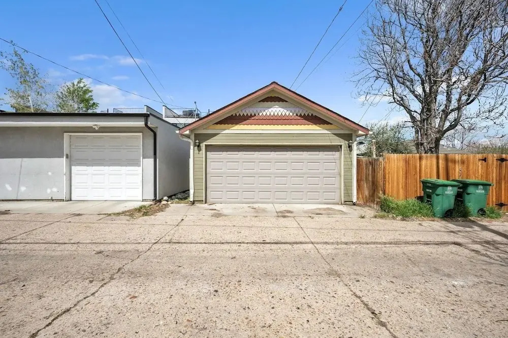 Stylish 2-story Home - Perfect Denver Location 2 Bedroom Home