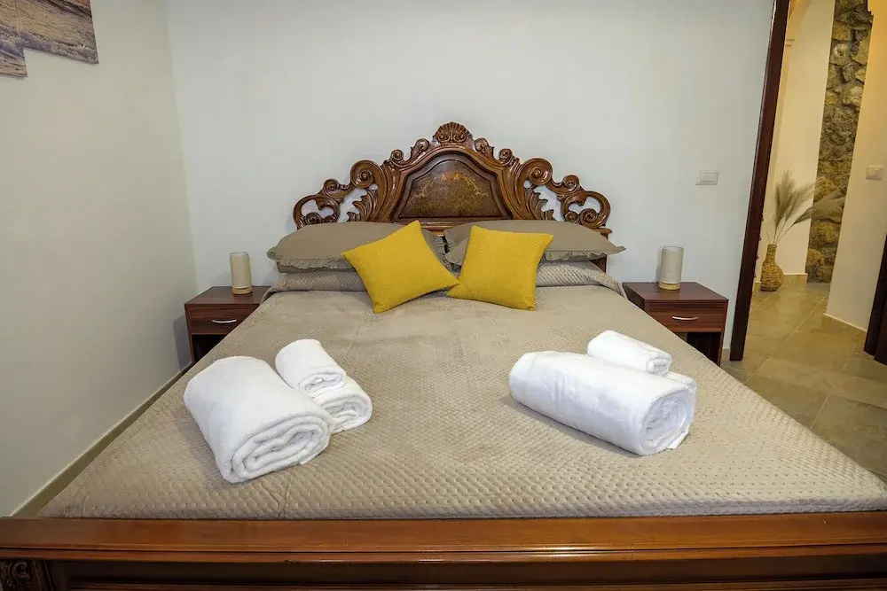 YourHome - Aury House