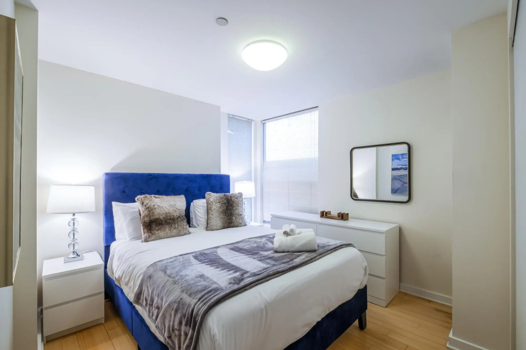 Luxury 2BR + 100 Walkscore | Theatre District | Evonify