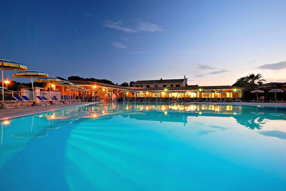 Villaggio Turistico La Cecinella