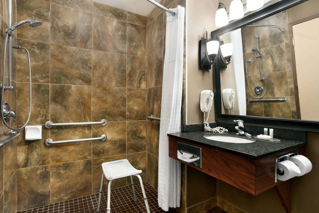 Days Inn & Suites by Wyndham Strathmore