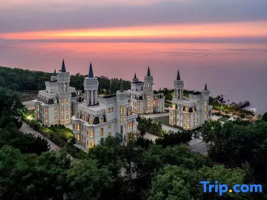 Yantai Yangma Island Seaview Castle Homestay (Huandao Road)