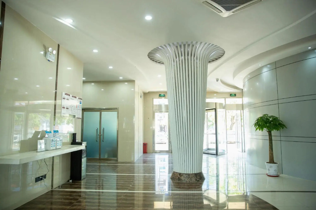 Home Inn Bobai Cloud (Haiyang Jinhailuo Plaza)