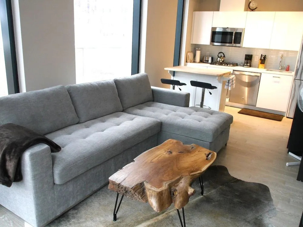 Amazing 1BR Unit in Popular