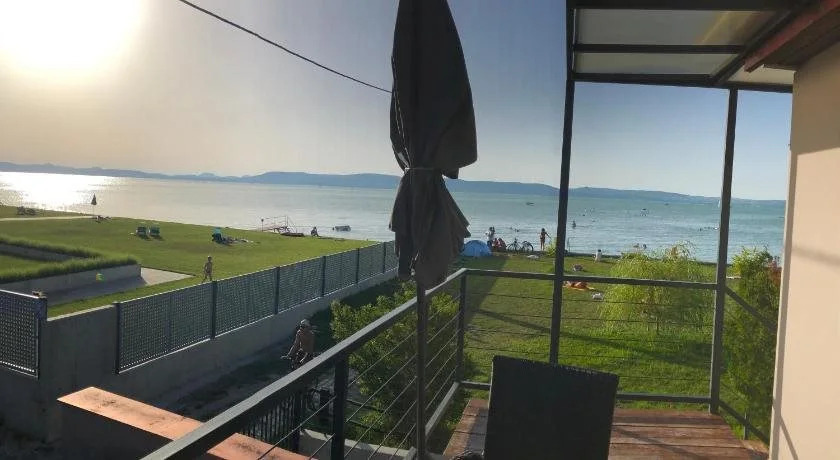 Hullám Apartman