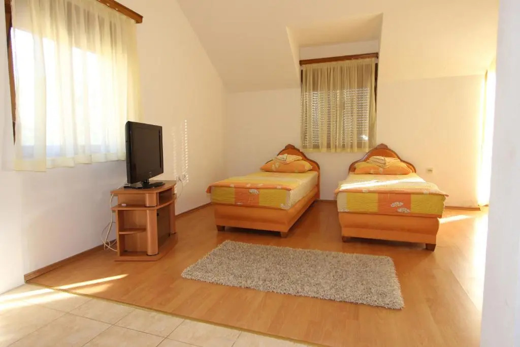 Apartmani I Sobe Milojevic
