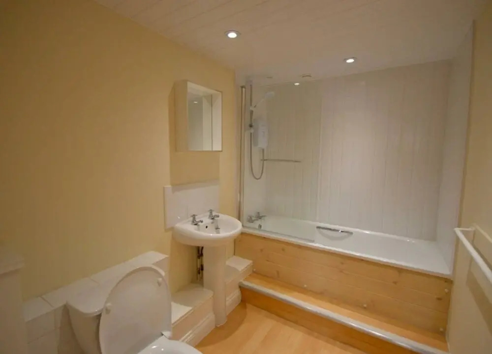 Cosy 2 Bedroom Bristol Home