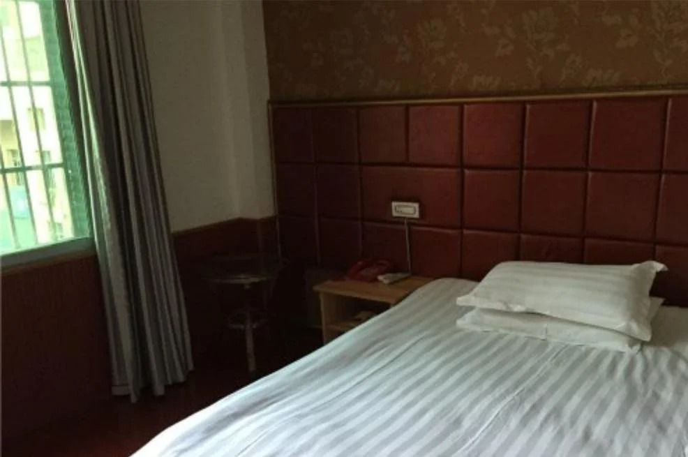 Junyi Business Inn