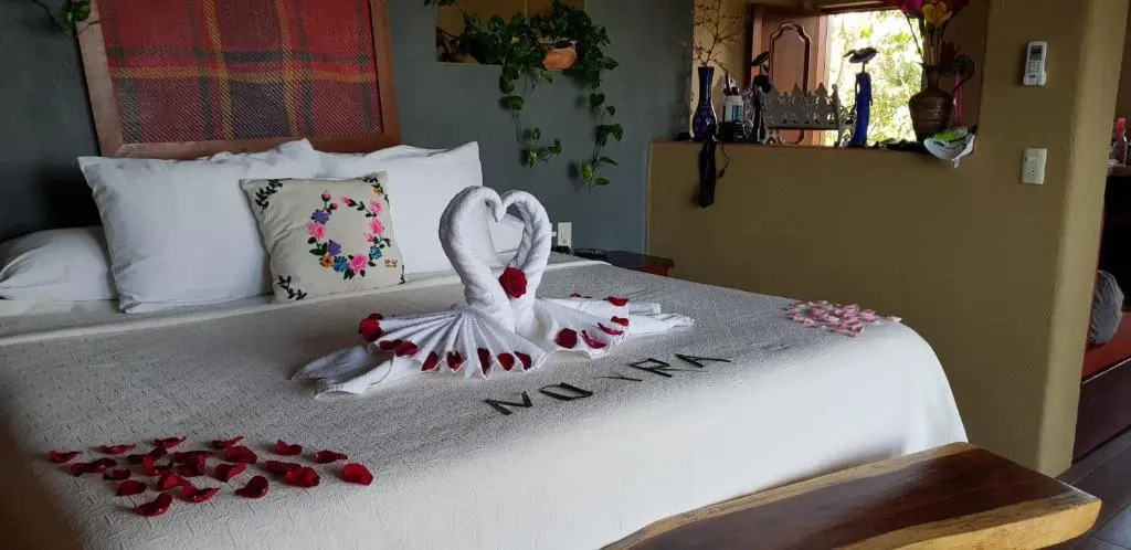 Casa Arcoiris Zihuatanejo B&B