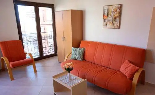 Apartment Orange