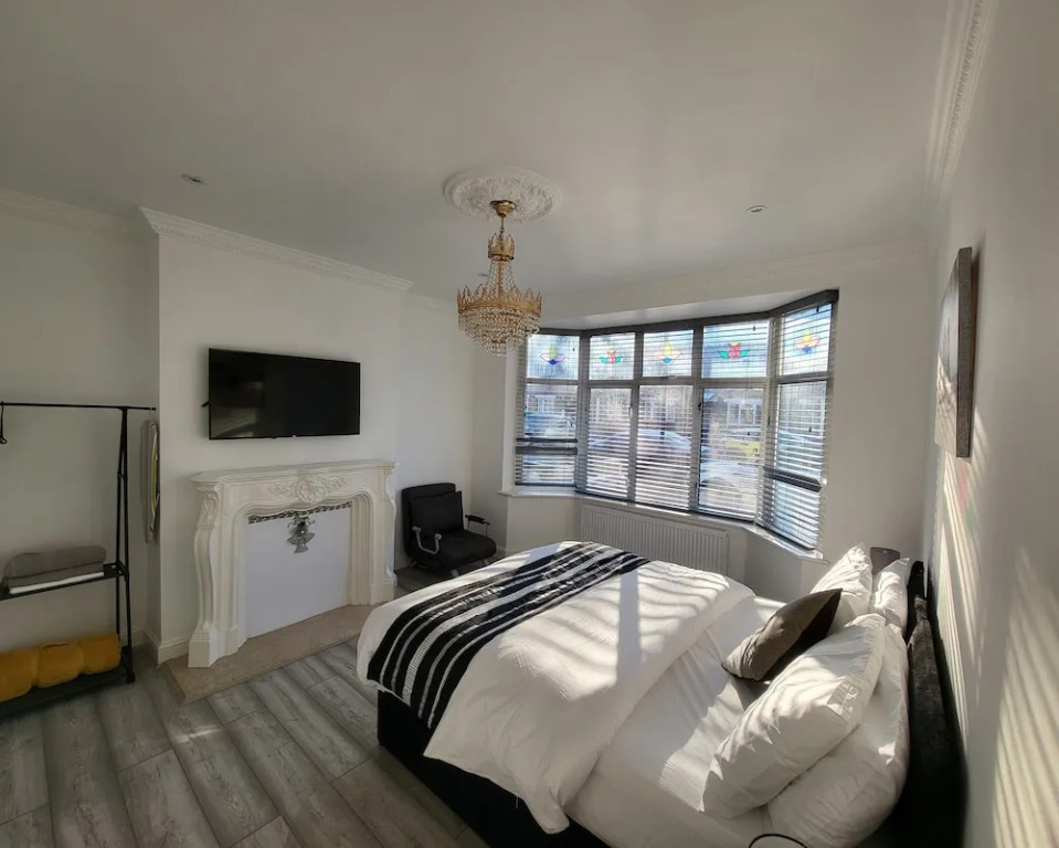Grand Exclusive 2 Bed Apartment - London
