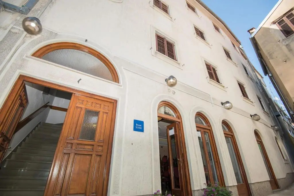 Rooms Nekic 1