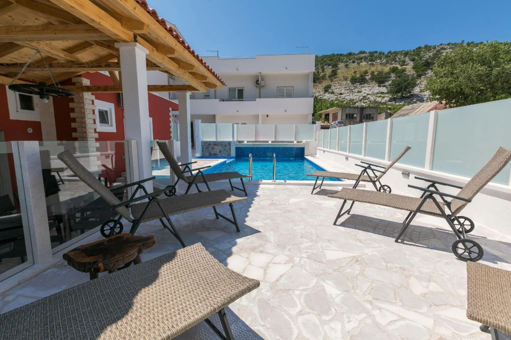 House of Oz with Private Swimming Pool