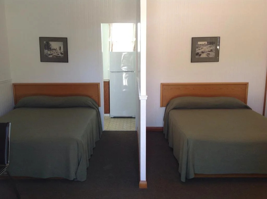 Cedar Vista Motel