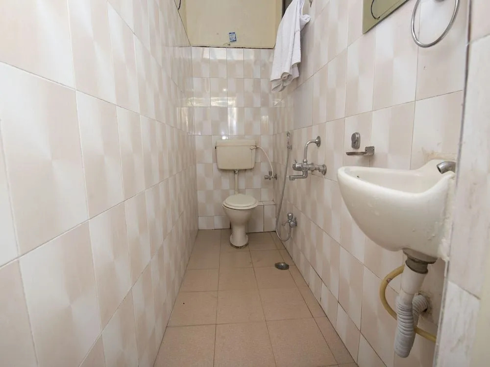 OYO 23631 Mukesh Residency
