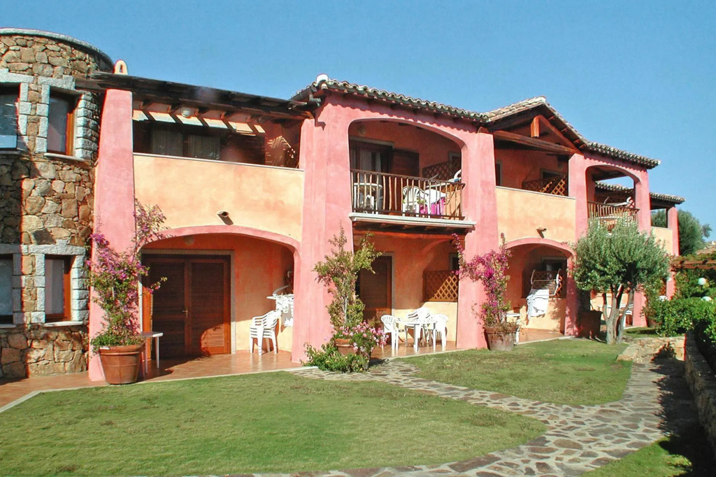 Apartment in Golfo Aranci with receptions