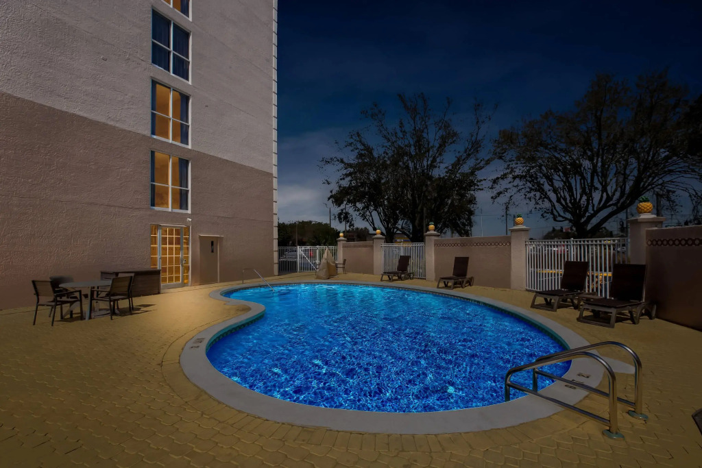 Comfort Inn & Suites Lakeland North I-4