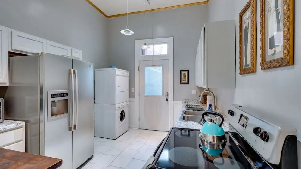 Elegant 2BR on Forsyth Park