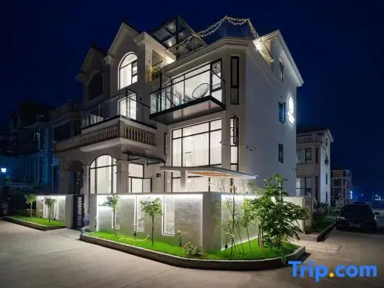 Xiangshan Shipu Black Field Hostel