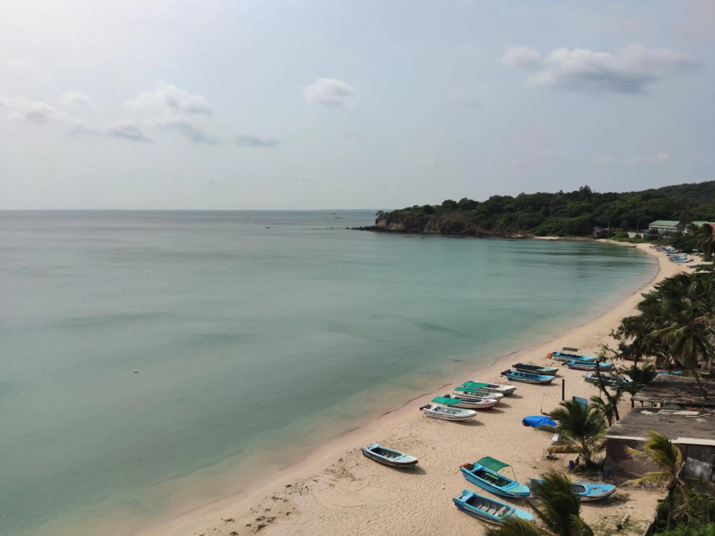 Trinco Beach by DSK